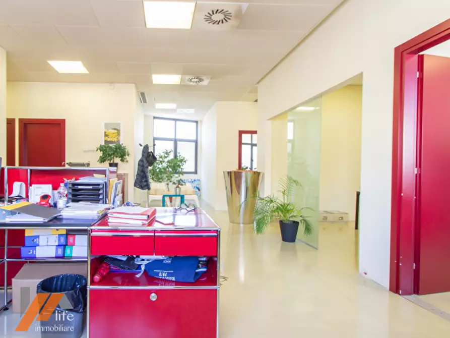 Immagine 11 di Laboratorio in vendita  in via del progresso a Monticello Conte Otto