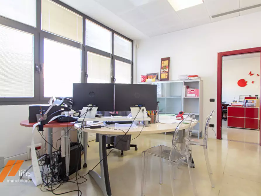 Immagine 15 di Laboratorio in vendita  in via del progresso a Monticello Conte Otto