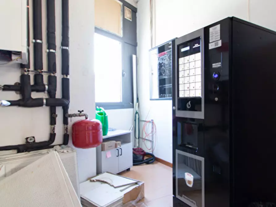 Immagine 19 di Laboratorio in vendita  in via del progresso a Monticello Conte Otto