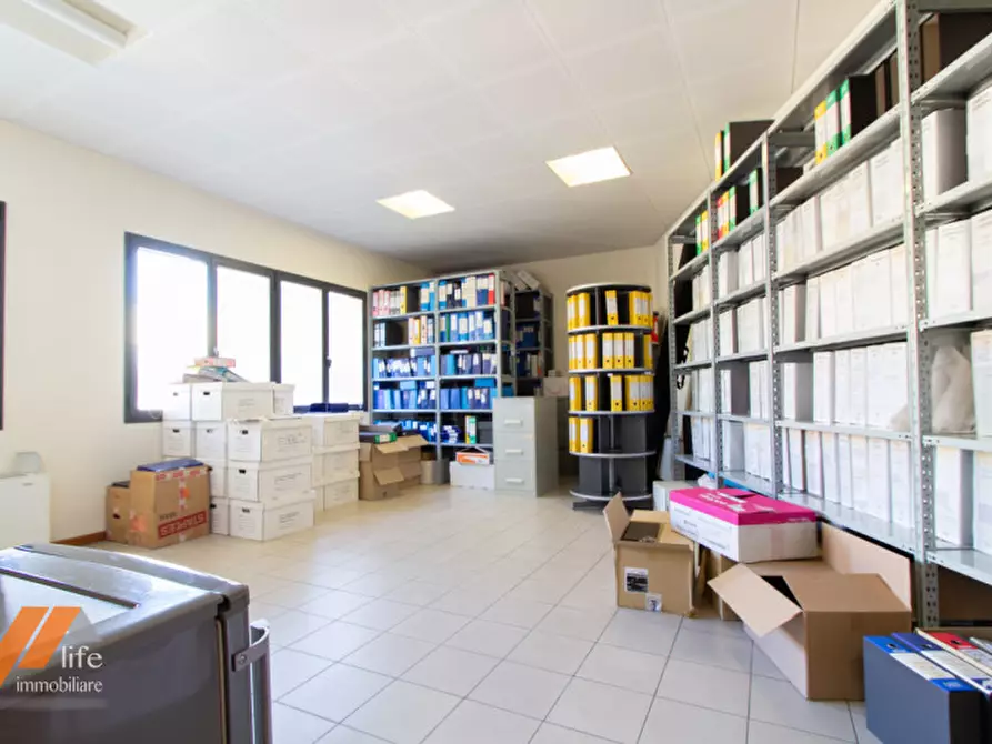 Immagine 20 di Laboratorio in vendita  in via del progresso a Monticello Conte Otto