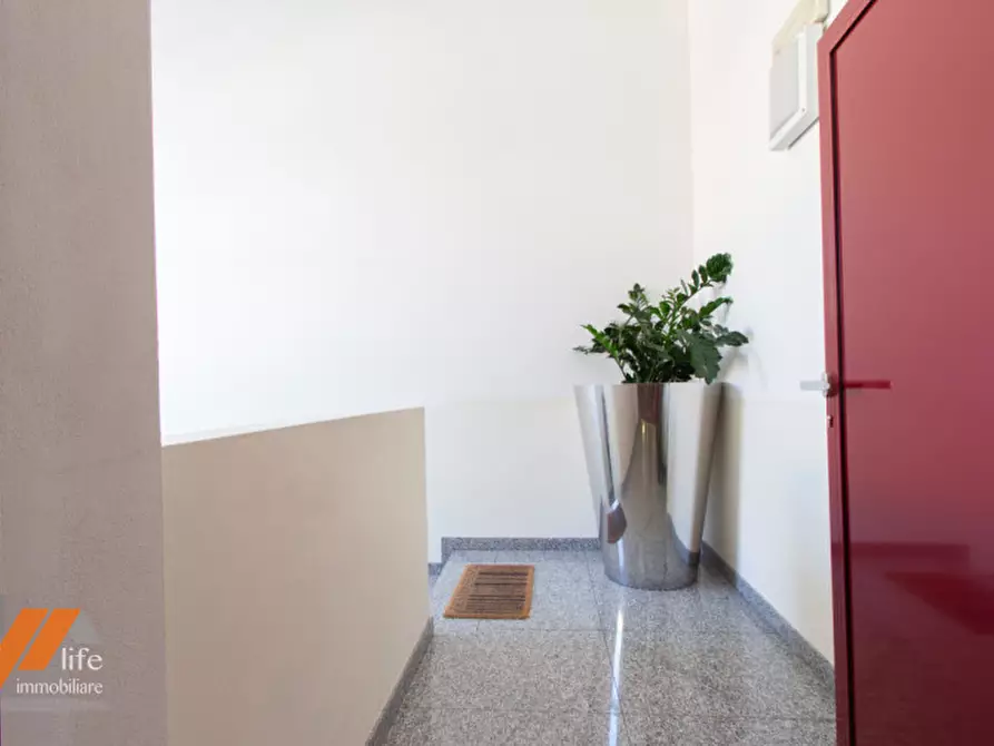 Immagine 21 di Laboratorio in vendita  in via del progresso a Monticello Conte Otto