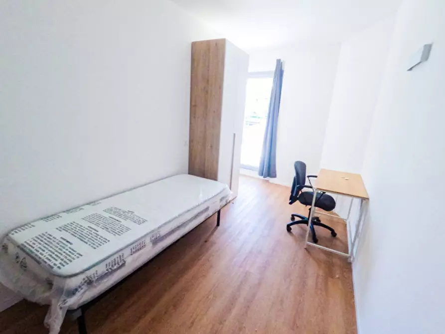 Immagine 14 di Camera in vendita  in Via XXV Aprile 2 a Ancona