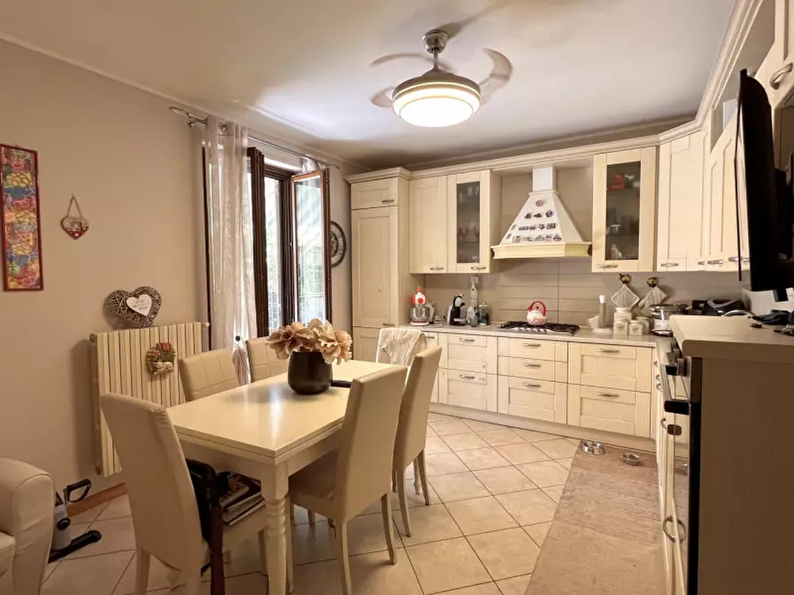 Immagine 9 di Villetta a schiera in vendita  in via s. martino a Montichiari