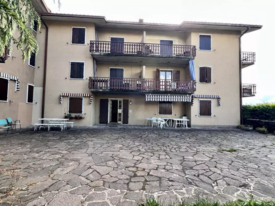 Immagine 11 di Appartamento in vendita  in Villaggio Roselant, 2 a Cerro Veronese