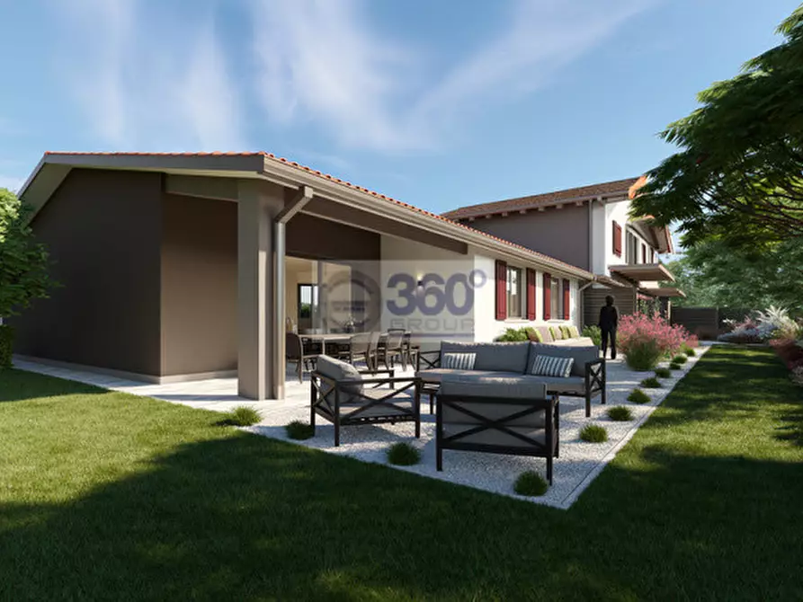 Immagine 1 di Villa in vendita  in Via Carpineto a Ome