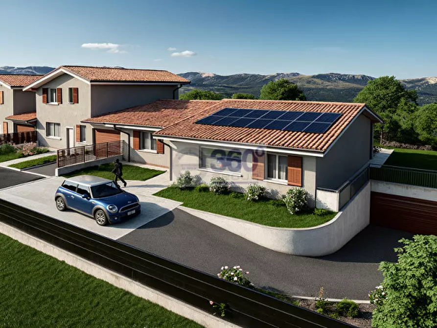 Immagine 2 di Villa in vendita  in Via Carpineto a Ome