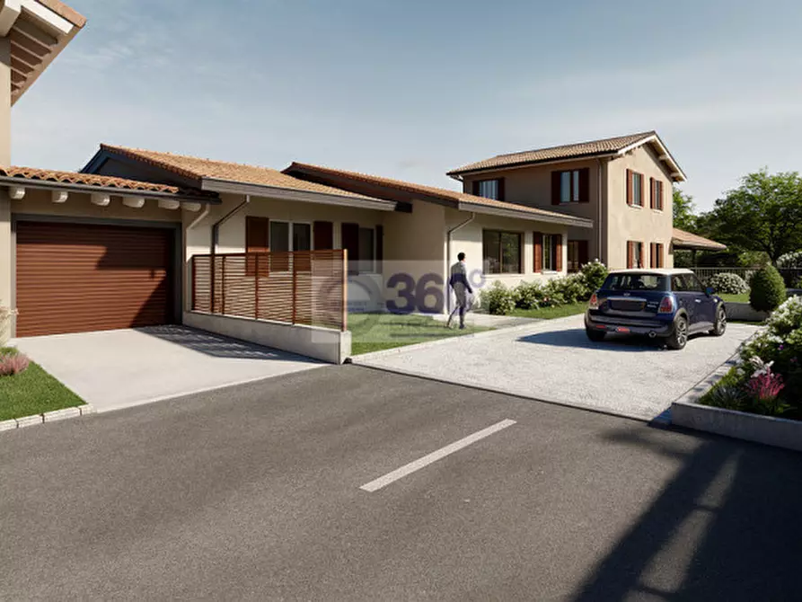 Immagine 3 di Villa in vendita  in Via Carpineto a Ome