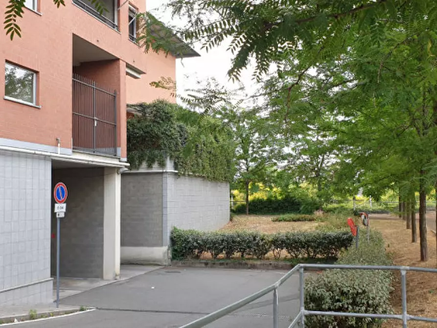 Immagine 4 di Garage in vendita  in Via Val della Torre 49/15 a Torino