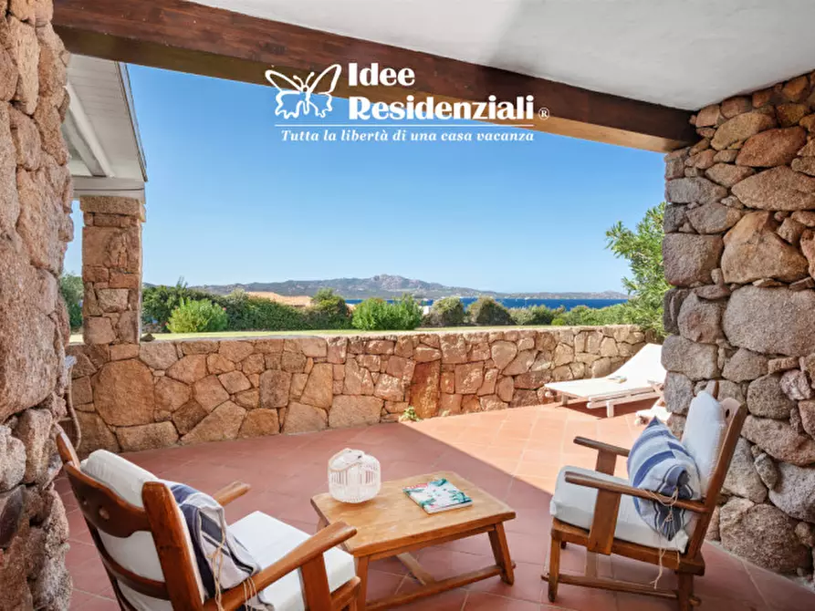 Immagine 10 di Appartamento in vendita  in via punta lada a Olbia