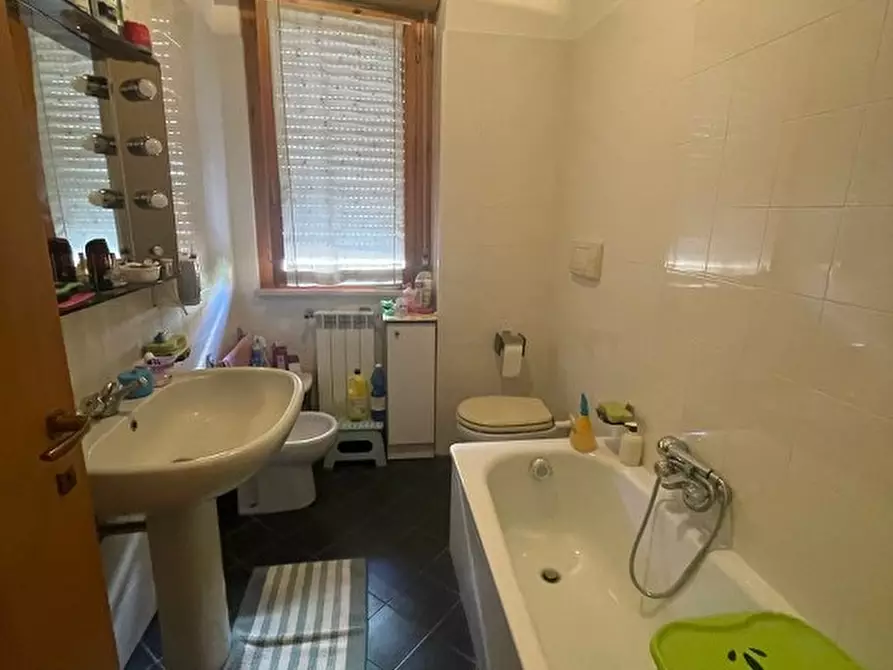 Immagine 5 di Appartamento in vendita  a Senigallia