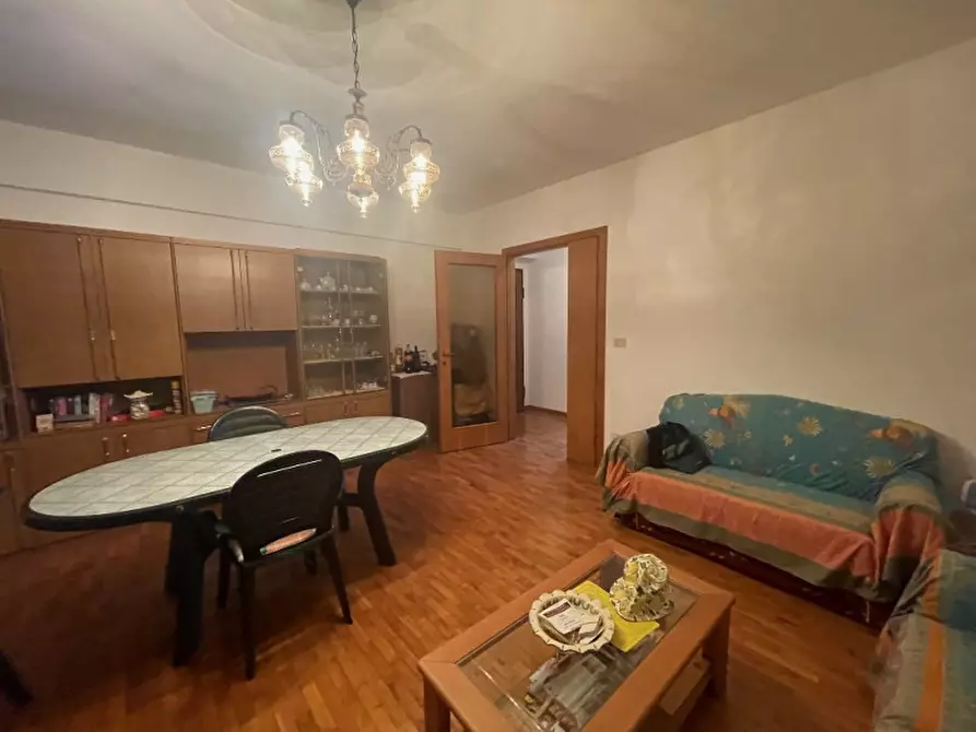 Immagine 6 di Appartamento in vendita  a Senigallia