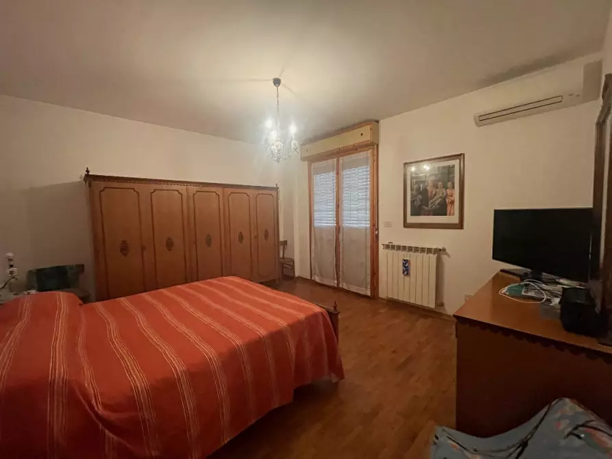 Immagine 10 di Appartamento in vendita  a Senigallia