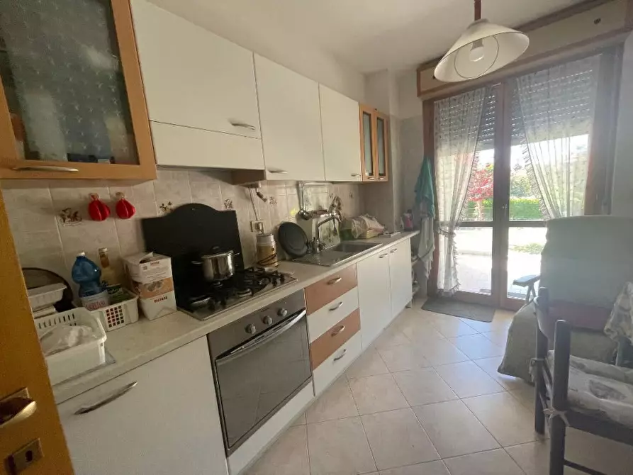 Immagine 13 di Appartamento in vendita  a Senigallia