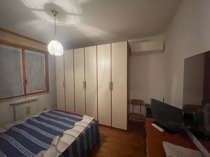 Immagine 17 di Appartamento in vendita  a Senigallia