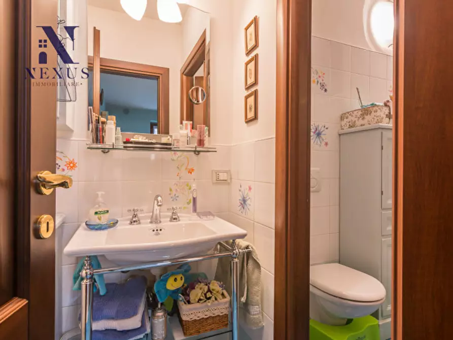 Immagine 17 di Appartamento in vendita  a Fano