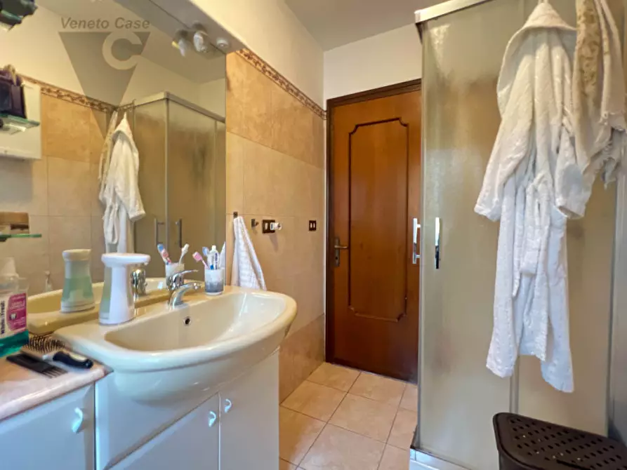 Immagine 21 di Appartamento in vendita  in Vicolo Canaletti a Adria