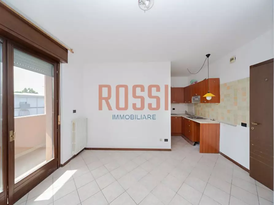 Immagine 2 di Appartamento in vendita  in VIA MONTANARI a Monza