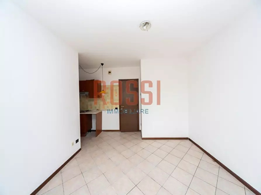 Immagine 3 di Appartamento in vendita  in VIA MONTANARI a Monza