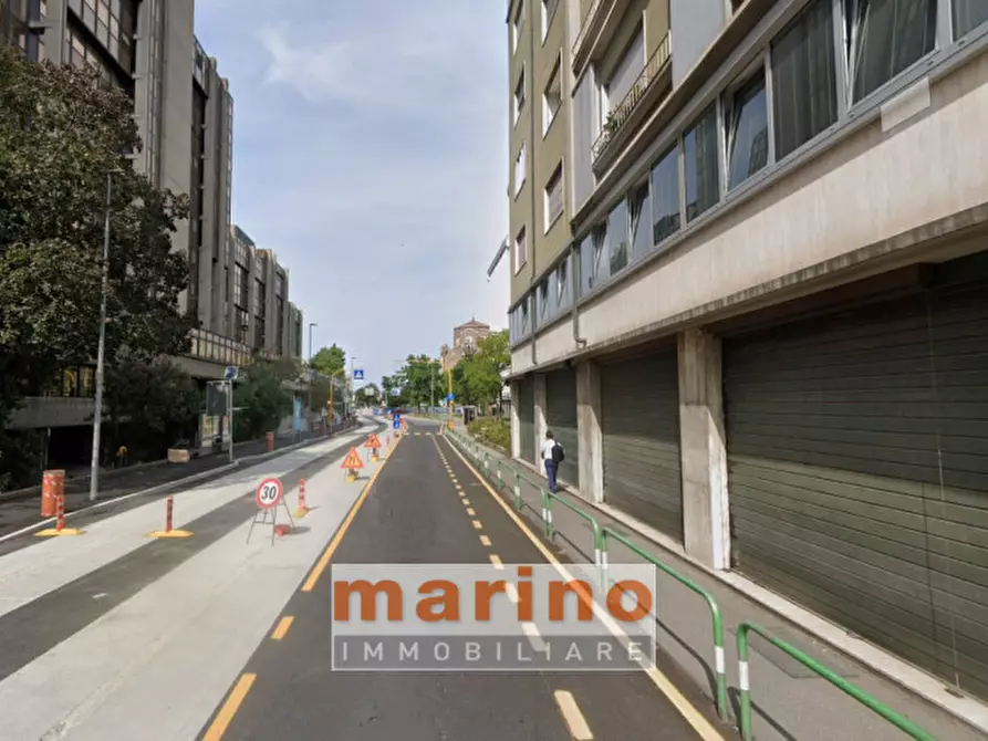 Immagine 1 di Negozio in vendita  in Via Gaspare Gozzi a Padova