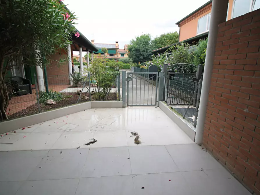 Immagine 19 di Villetta a schiera in vendita  in Via Verga a Torre Di Mosto