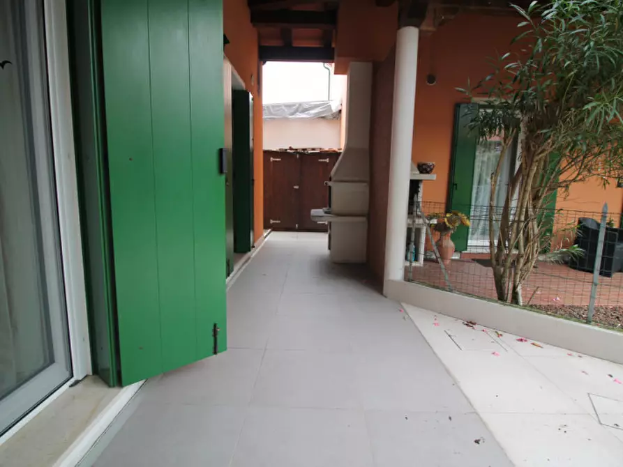 Immagine 21 di Villetta a schiera in vendita  in Via Verga a Torre Di Mosto