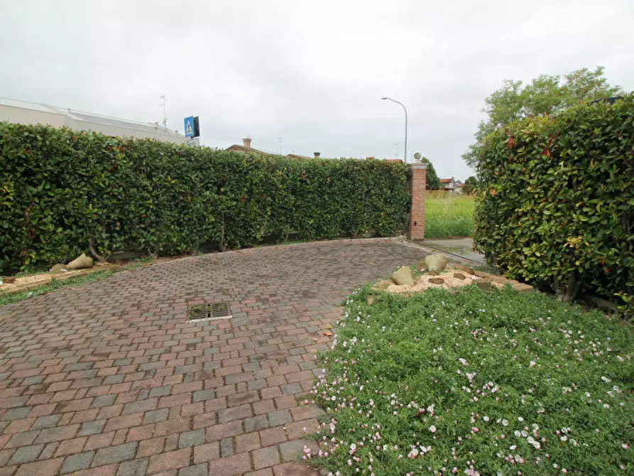 Immagine 47 di Villetta a schiera in vendita  in Via Verga a Torre Di Mosto