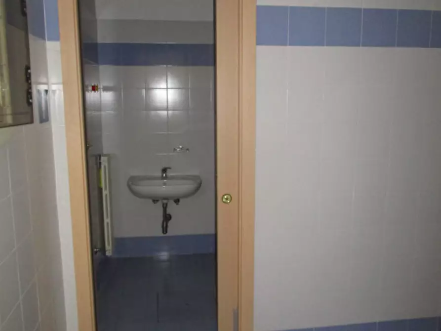 Immagine 4 di Ufficio in affitto  a Limena