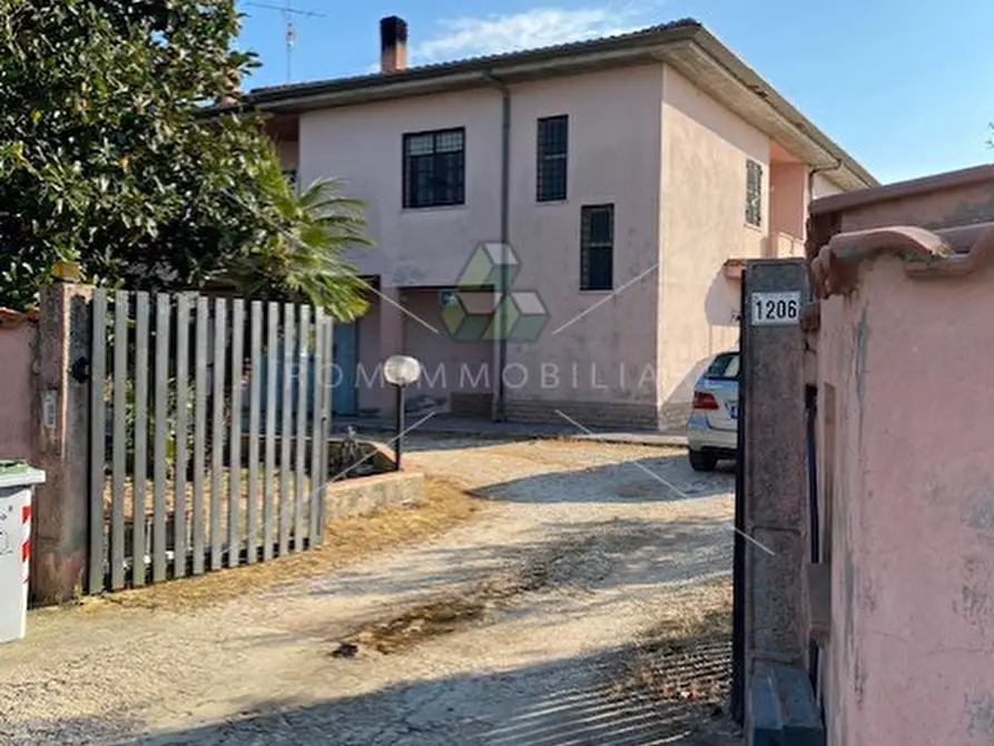 Immagine 2 di Villa in vendita  in Via Della Cooperativa a Latina