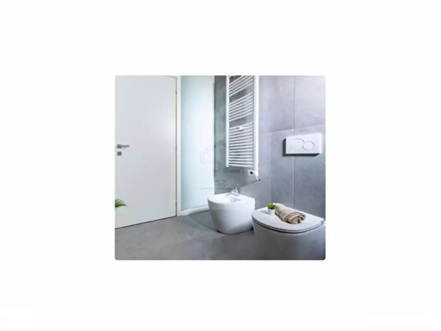 Immagine 4 di Appartamento in vendita  in Riviera dei Ponti Romani a Padova