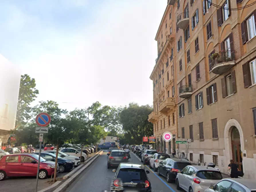 Immagine 10 di Appartamento in vendita  in Via Cesare Fracassini a Roma