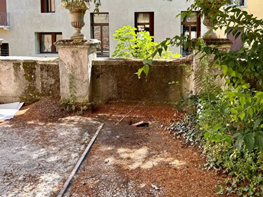 Immagine 15 di Appartamento in vendita  in Contra' Carpagnon a Vicenza