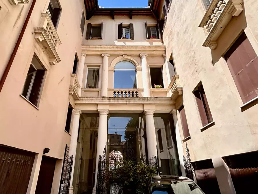 Immagine 24 di Appartamento in vendita  in Contra' Carpagnon a Vicenza