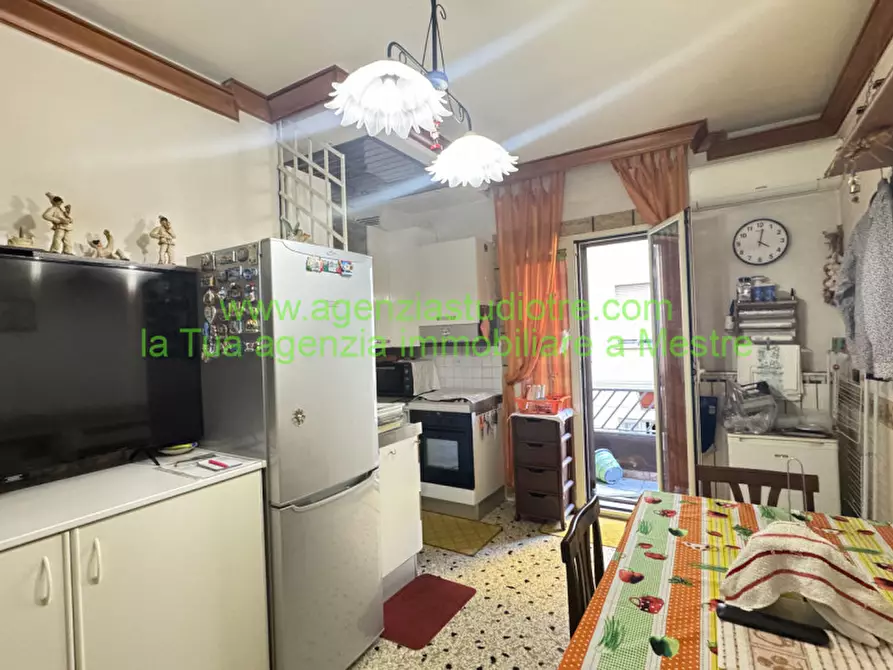 Immagine 2 di Appartamento in vendita  in via castellana 24 a Venezia