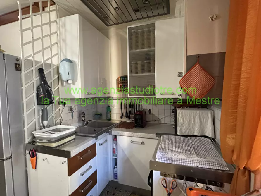 Immagine 3 di Appartamento in vendita  in via castellana 24 a Venezia