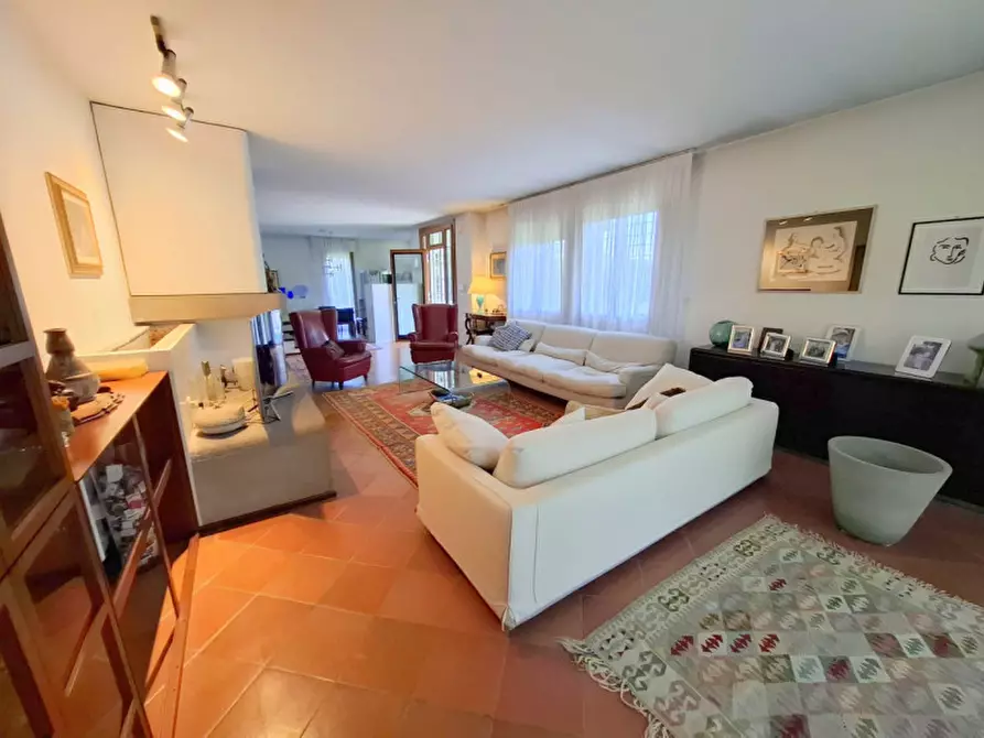 Immagine 1 di Villa in vendita  in Via Antonio Vivaldi a Cadoneghe