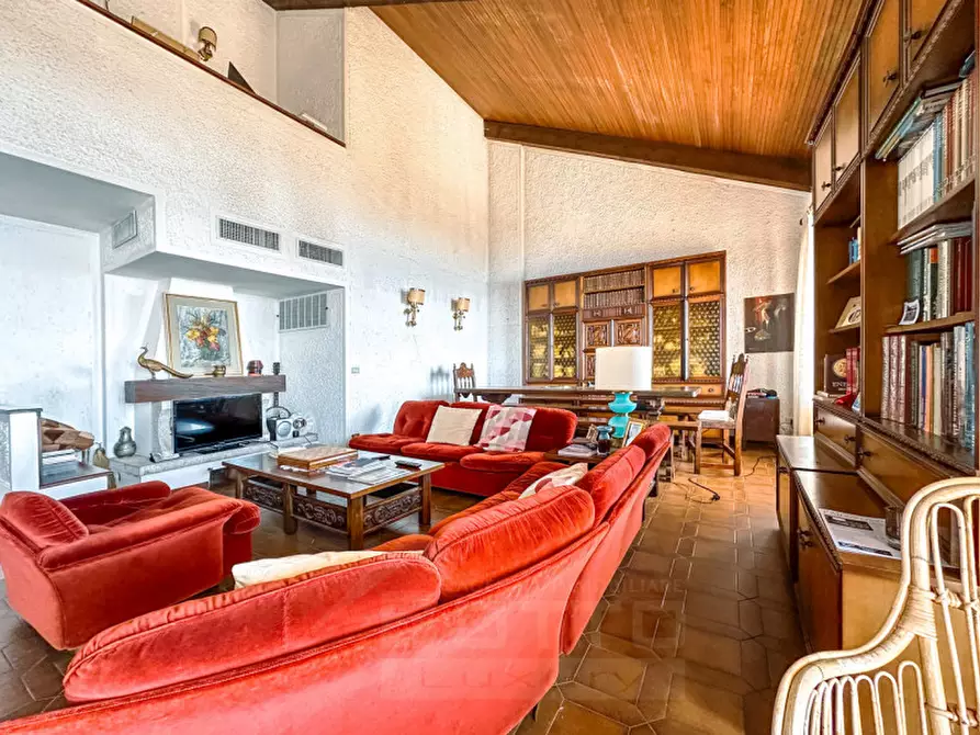 Immagine 5 di Villa in vendita  in Via Panoramica 2 a Massino Visconti