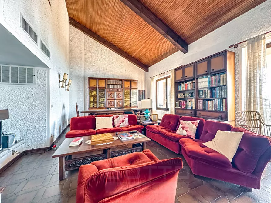 Immagine 8 di Villa in vendita  in Via Panoramica 2 a Massino Visconti