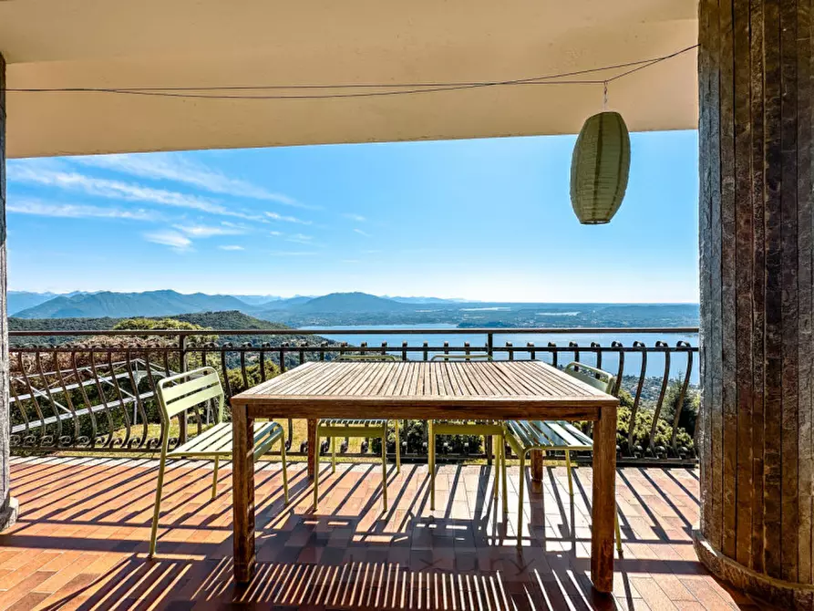 Immagine 25 di Villa in vendita  in Via Panoramica 2 a Massino Visconti