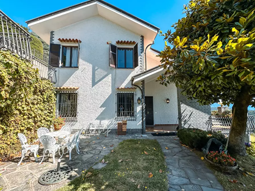 Immagine 32 di Villa in vendita  in Via Panoramica 2 a Massino Visconti