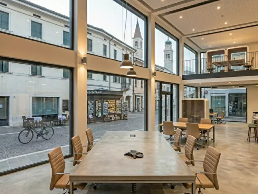 Immagine 2 di Negozio in vendita  in via chiesa a Ronco All'adige