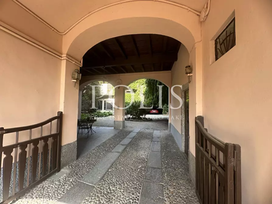 Immagine 3 di Villa in vendita  in VIA DIAZ a Alzate Brianza