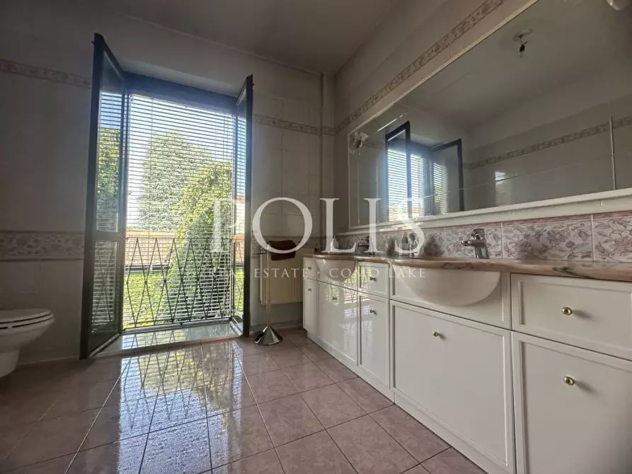 Immagine 10 di Villa in vendita  in VIA DIAZ a Alzate Brianza