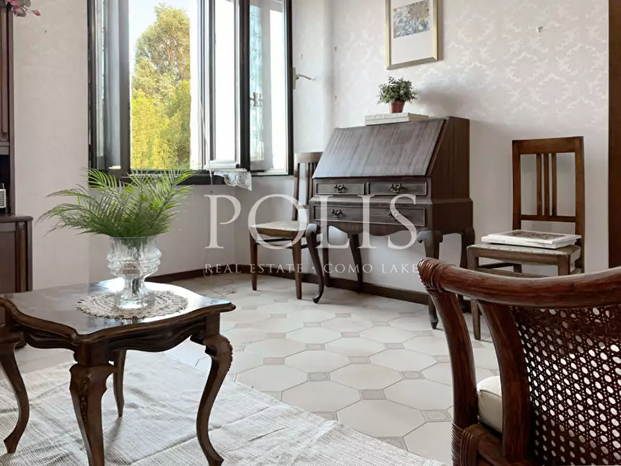 Immagine 14 di Villa in vendita  in VIA DIAZ a Alzate Brianza