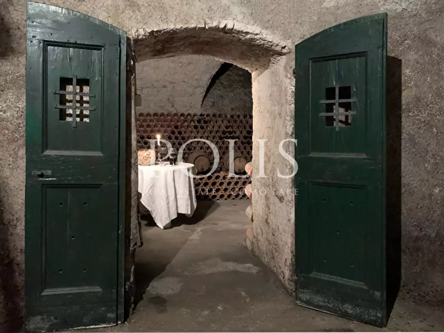 Immagine 17 di Villa in vendita  in VIA DIAZ a Alzate Brianza