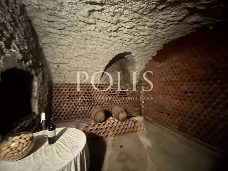 Immagine 18 di Villa in vendita  in VIA DIAZ a Alzate Brianza