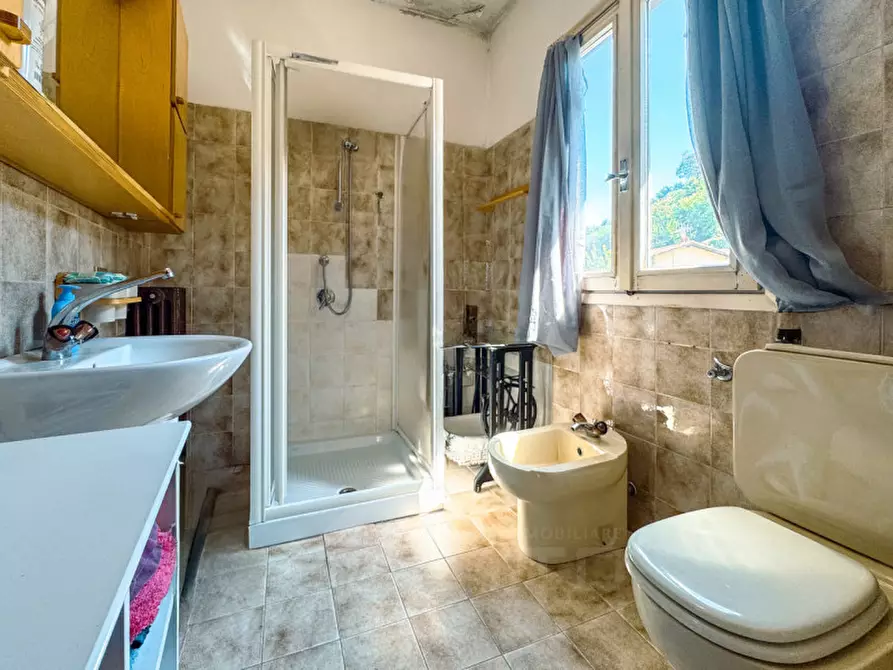 Immagine 18 di Casa bifamiliare in vendita  in via di mezzo 4 a Stresa