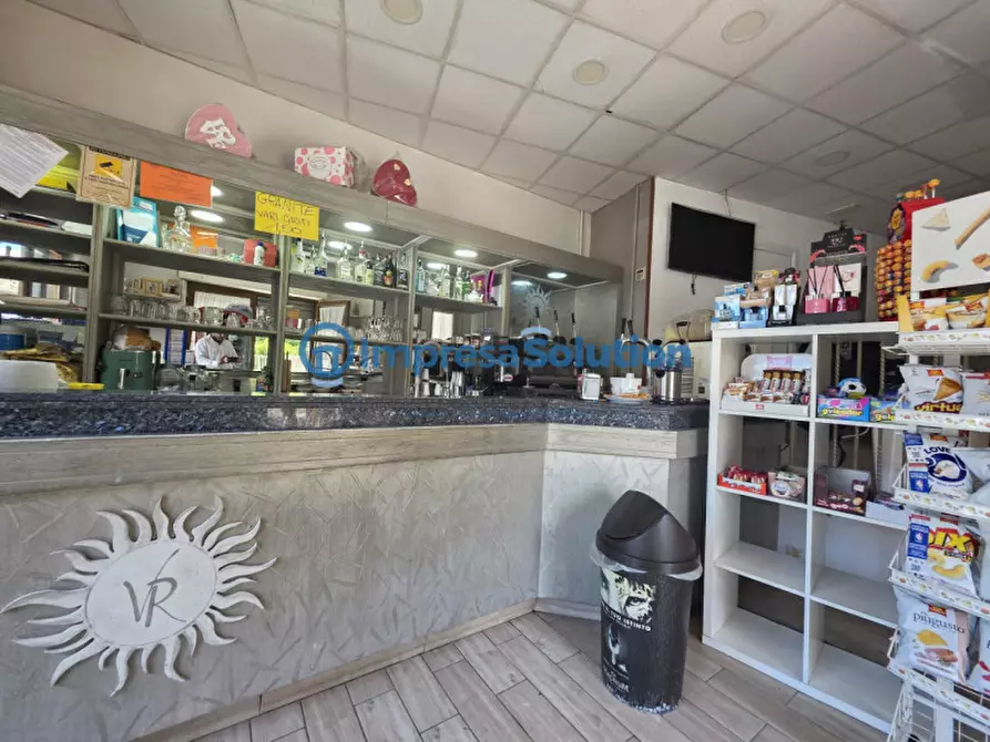 Immagine 7 di Negozio in vendita  in via vincenzo marrone a Napoli