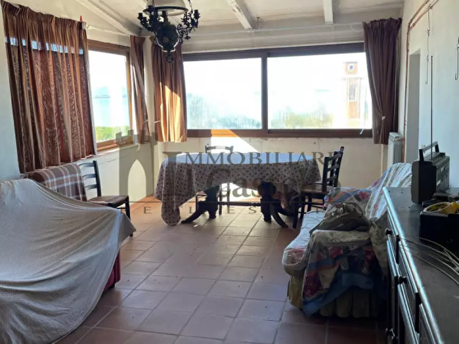 Immagine 1 di Appartamento in vendita  in Via Castello a Passignano Sul Trasimeno