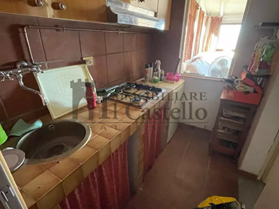 Immagine 3 di Appartamento in vendita  in Via Castello a Passignano Sul Trasimeno