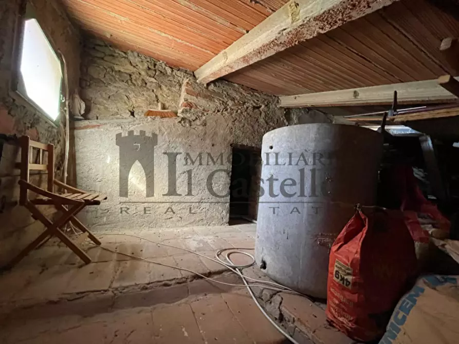 Immagine 8 di Appartamento in vendita  in Via Castello a Passignano Sul Trasimeno